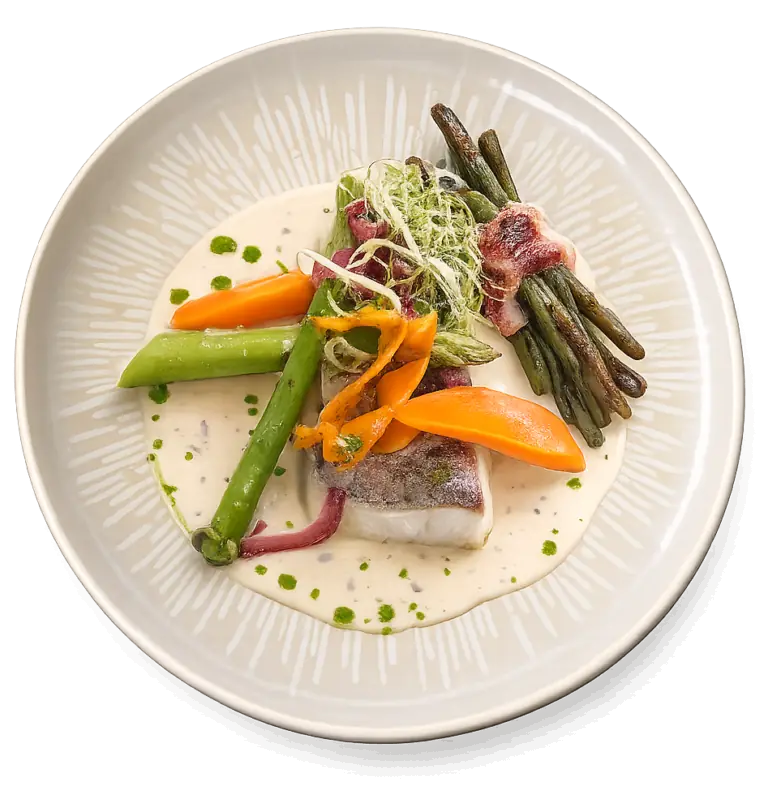 Filet de poisson du jour sauce crémeuse et légumes de saison, plat de la carte au restaurant L'Hémicycle Toulouse